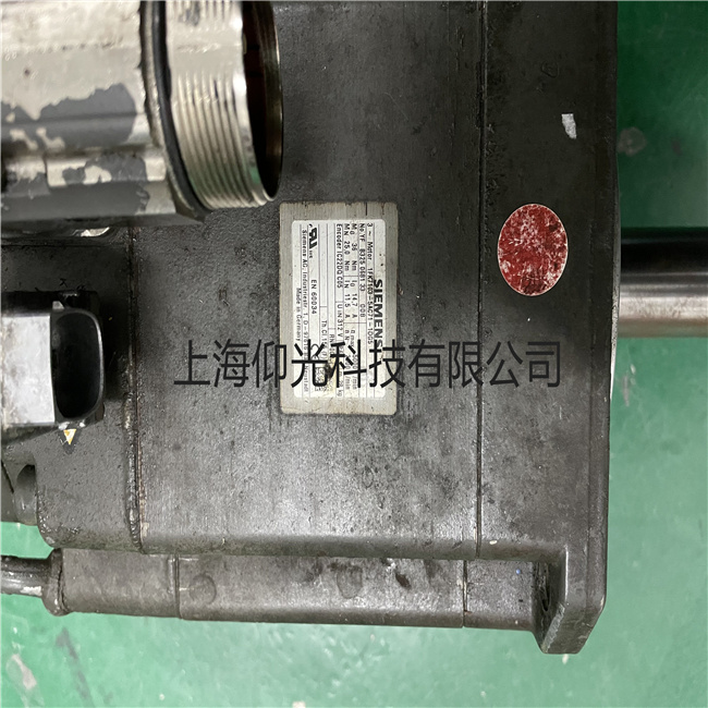 ËÅ·þµç»úάÐÞ