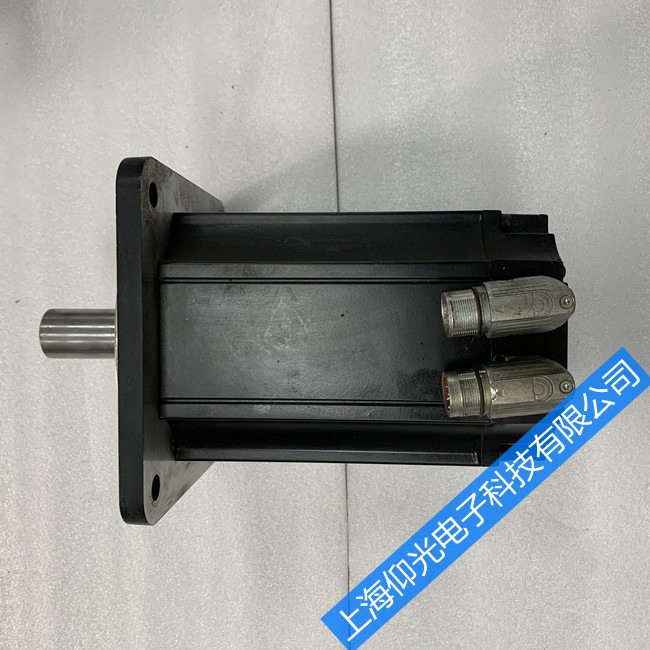 ËÅ·þµç»úάÐÞ